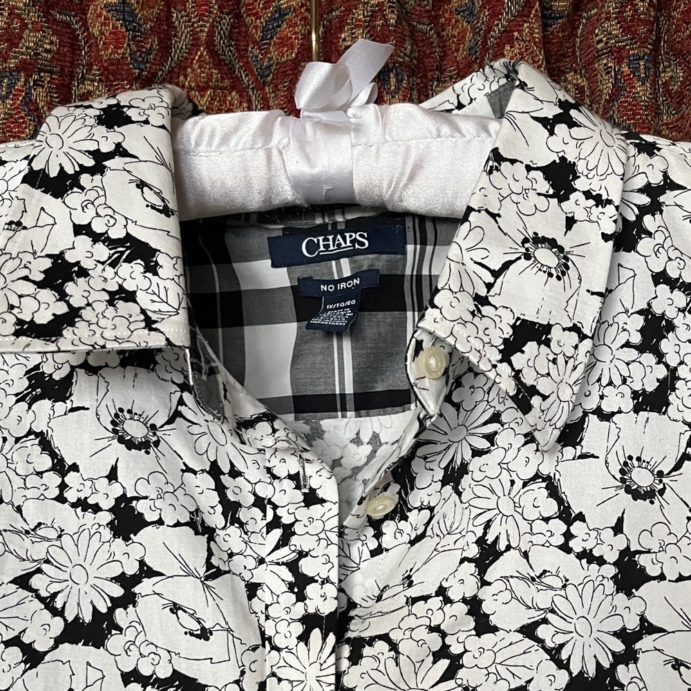 Chaps WM 1X No Iron Blouse Shirt Button Up 100% Cotton Floral 
Excellent LikeNew